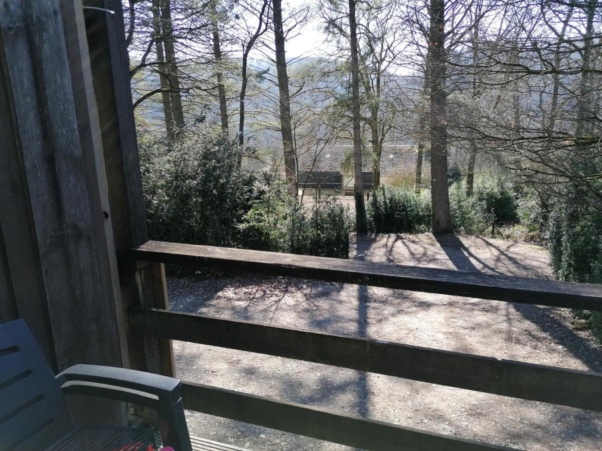 Au Repos De Zoe Villa Waulsort Buitenkant foto