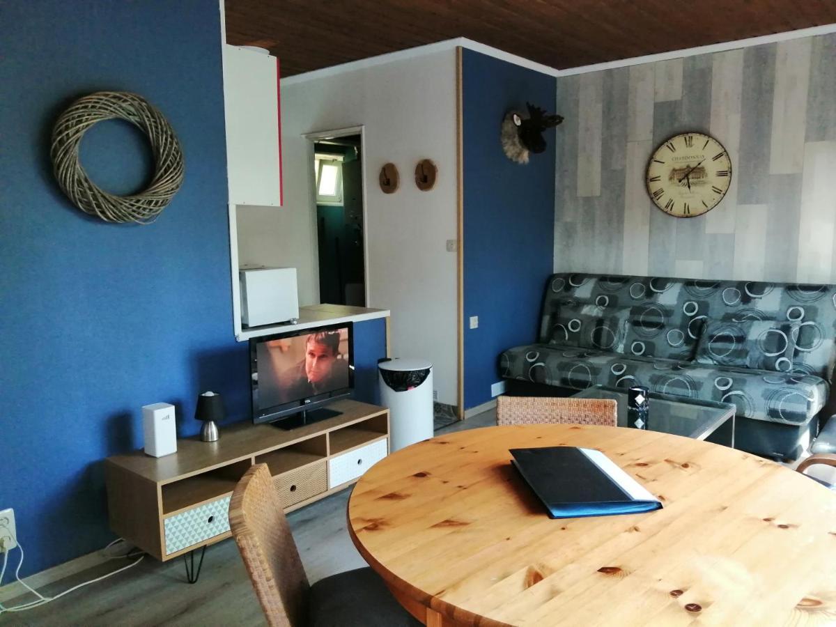Au Repos De Zoe Villa Waulsort Buitenkant foto