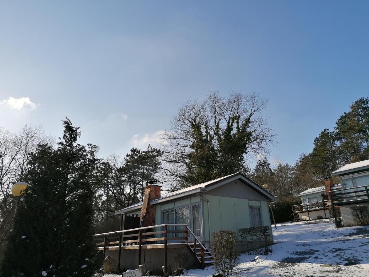 Au Repos De Zoe Villa Waulsort Buitenkant foto